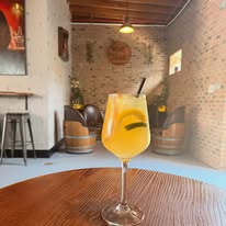 Shaken & Stirred on Mason lounge photo